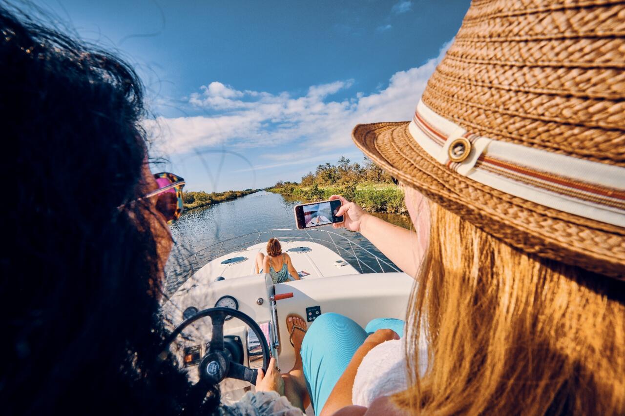 Tourisme fluvial en Camargue