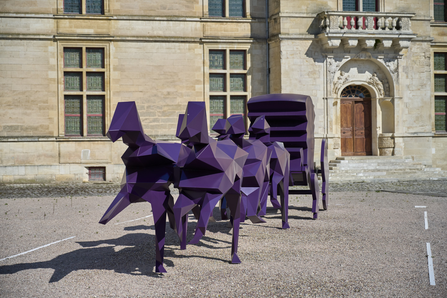 Le Carrosse de Xavier Veilhan au château de Cadillac