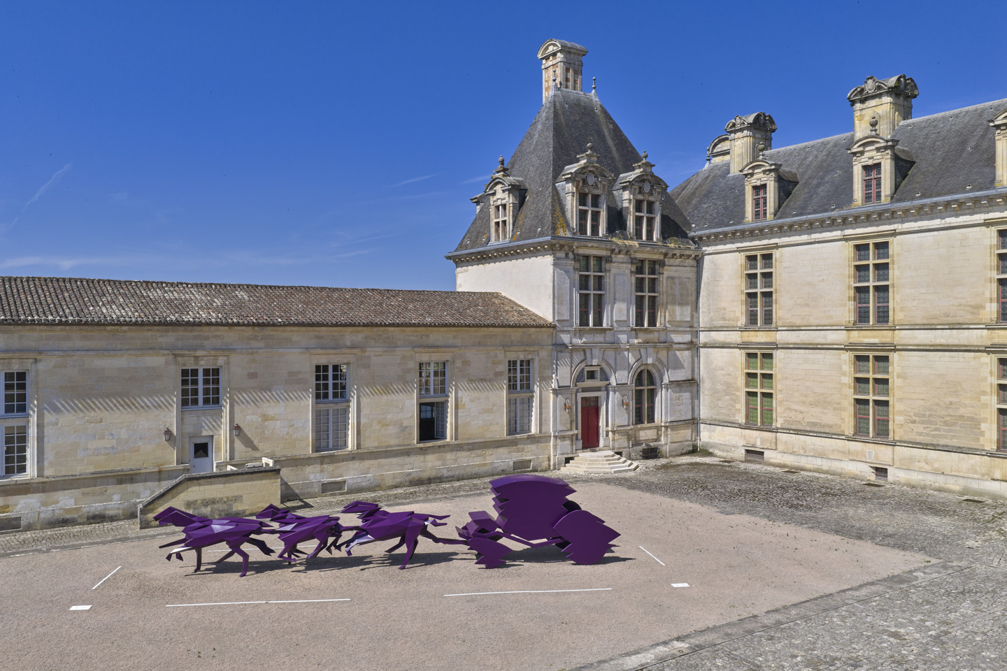 Le Carrosse de Xavier Veilhan au château de Cadillac