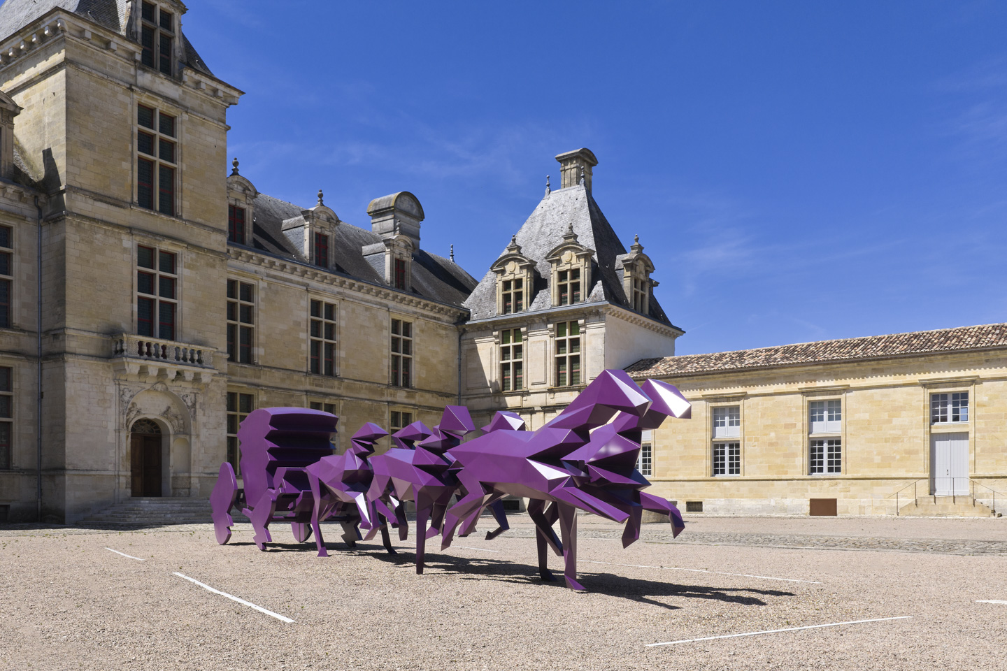 Le Carrosse de Xavier Veilhan au château de Cadillac